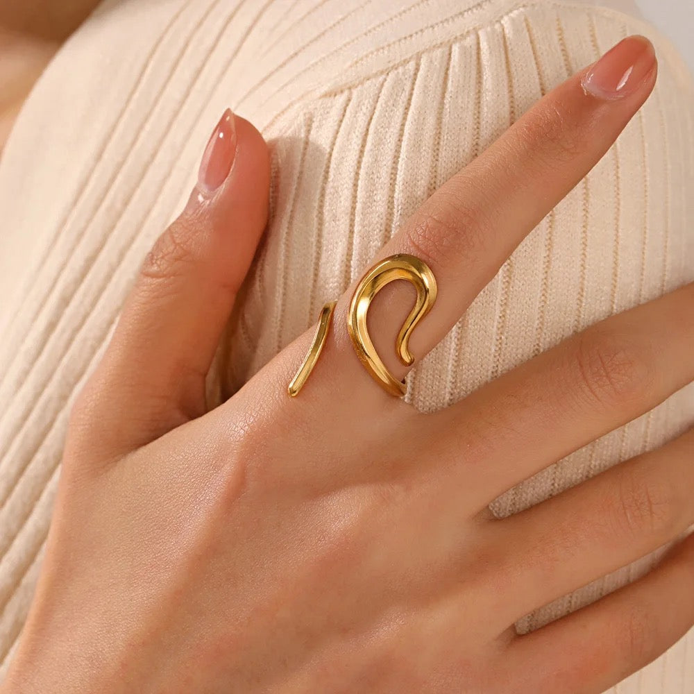 Serpentine Elegance Ring