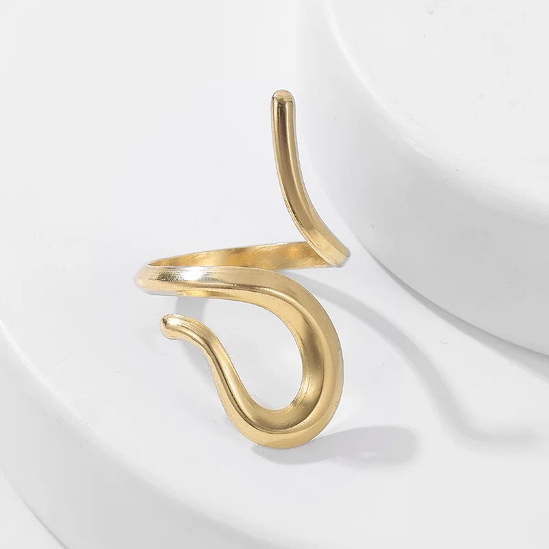 Serpentine Elegance Ring